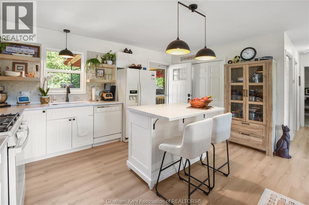 8585 James STREET - 11