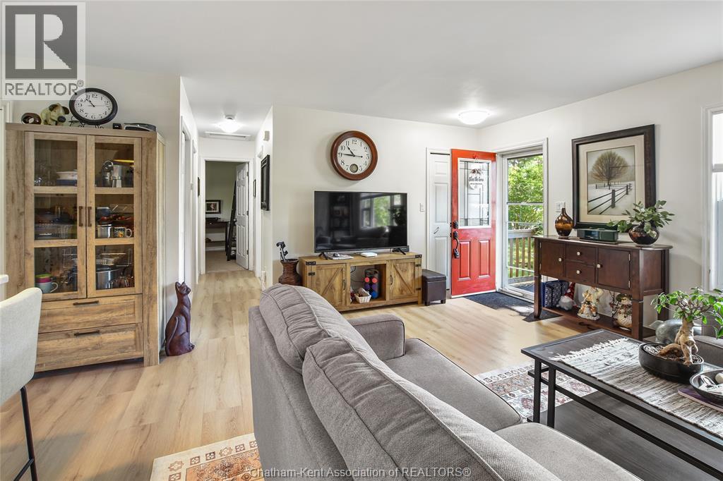 8585 James STREET - 13