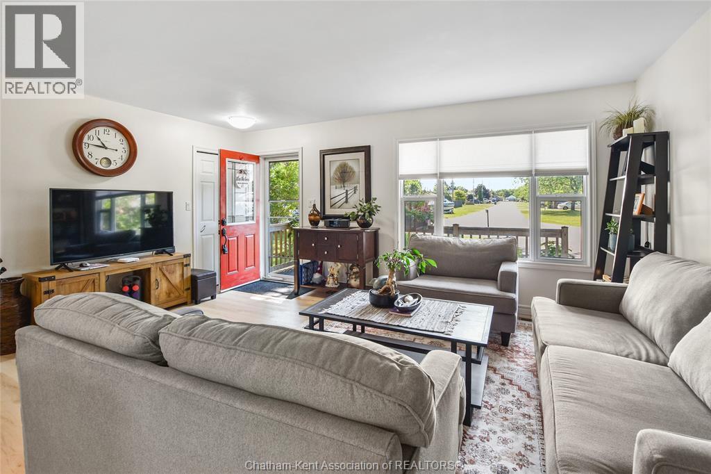 8585 James STREET - 14