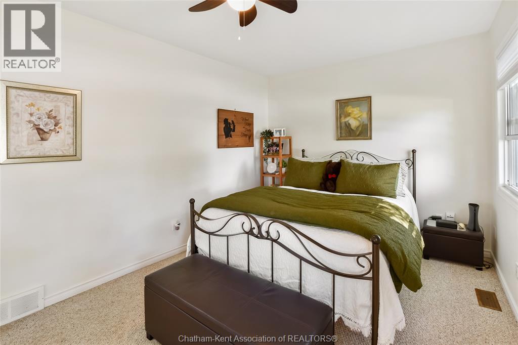 8585 James STREET - 16