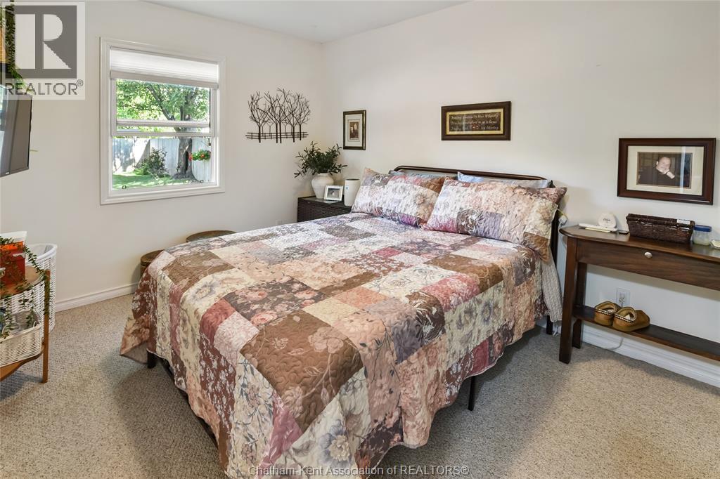 8585 James STREET - 17