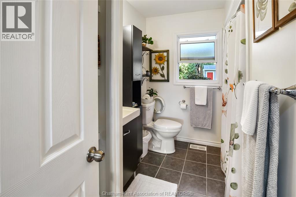 8585 James STREET - 19