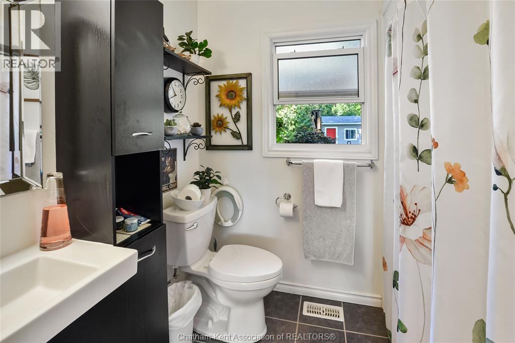 8585 James STREET - 20