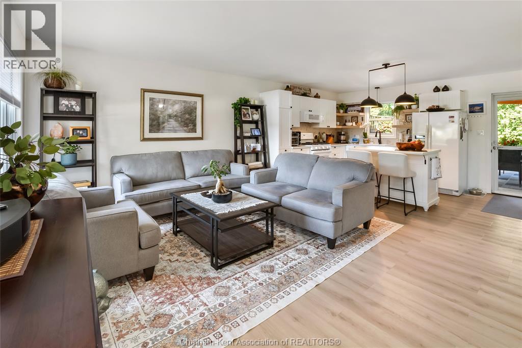 8585 James STREET - 4