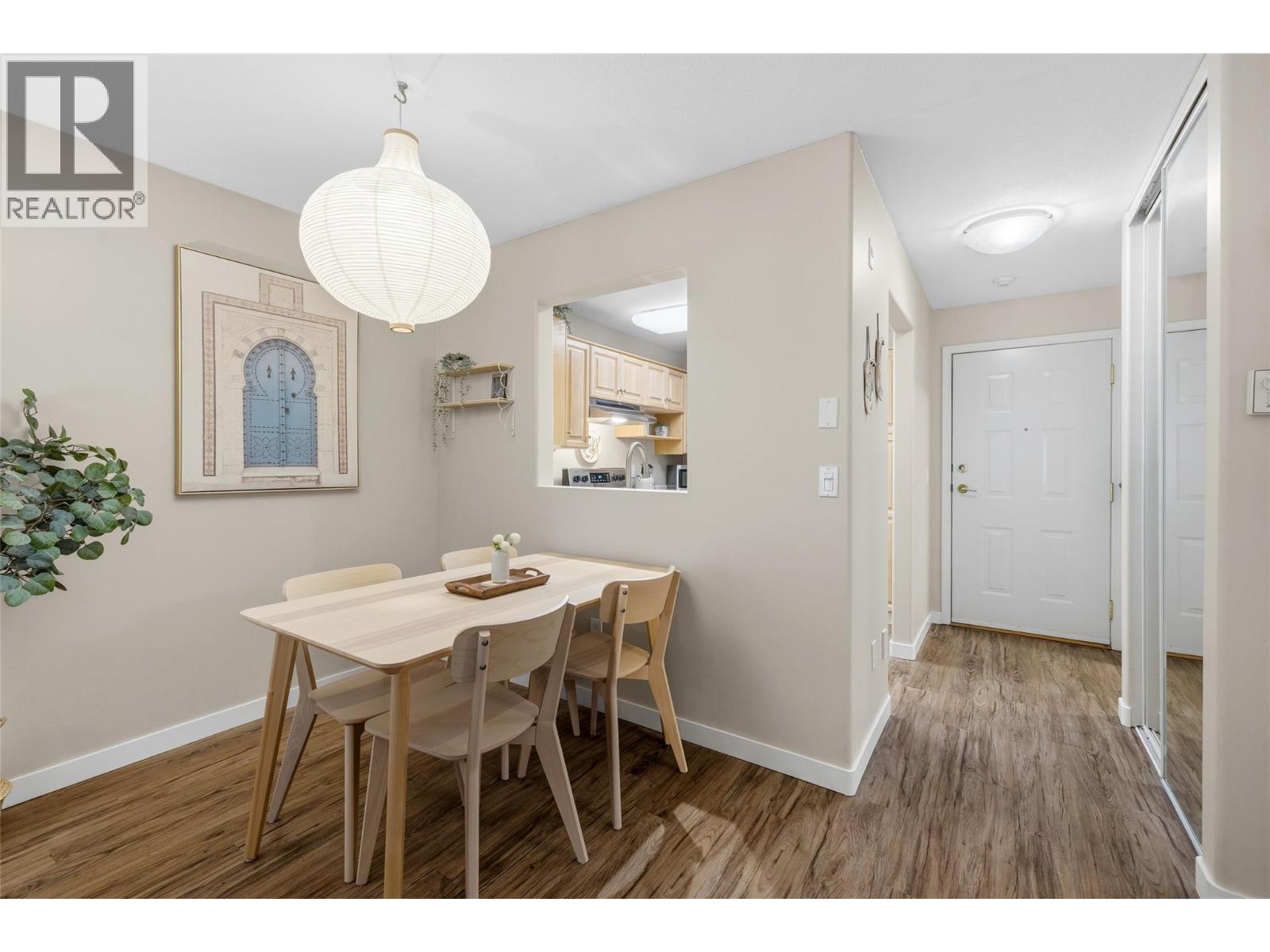 111 940 Glenwood Avenue, Kelowna