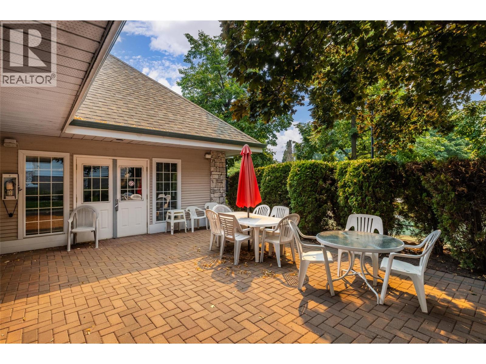 111 940 Glenwood Avenue, Kelowna