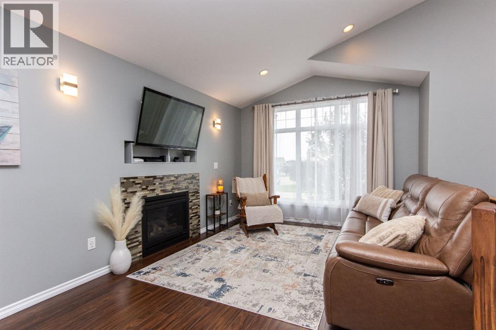52 Almond Crescent - Image 4
