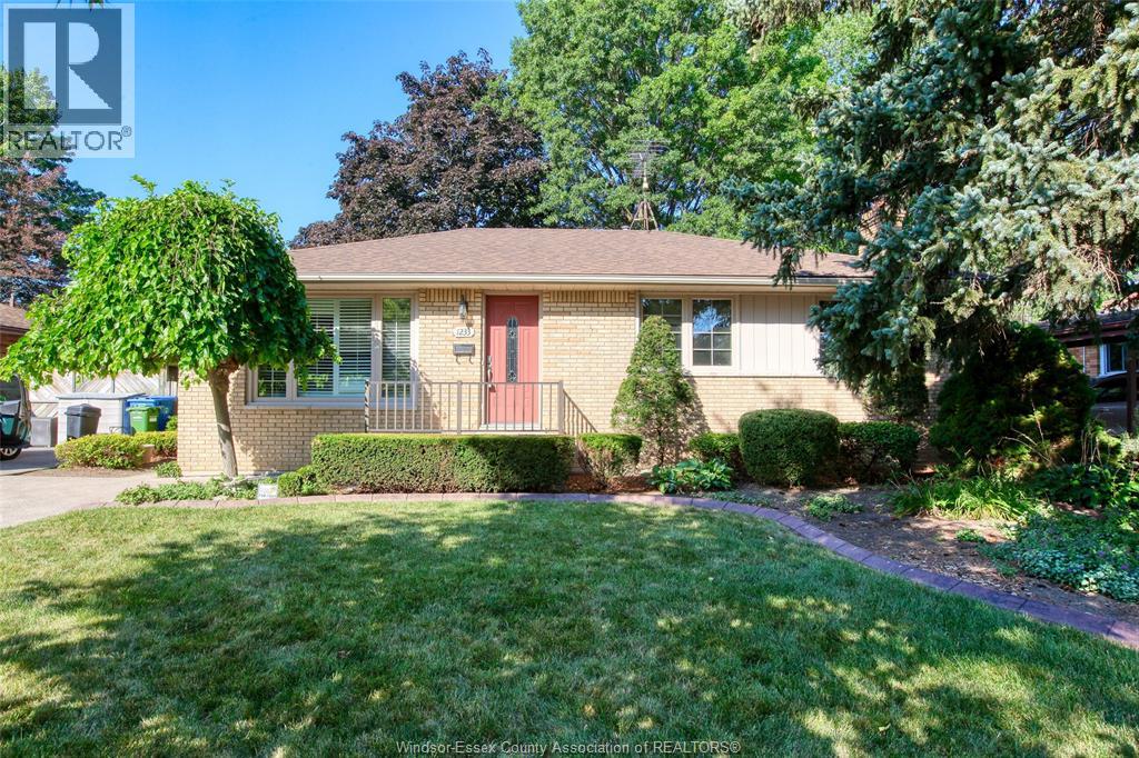 1233 MATTHEW BRADY BOULEVARD, Windsor — photo 3