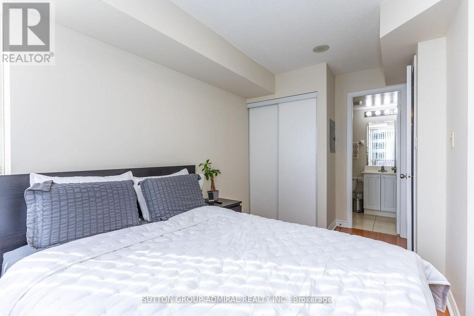 #1606 1 REAN DRIVE - 29