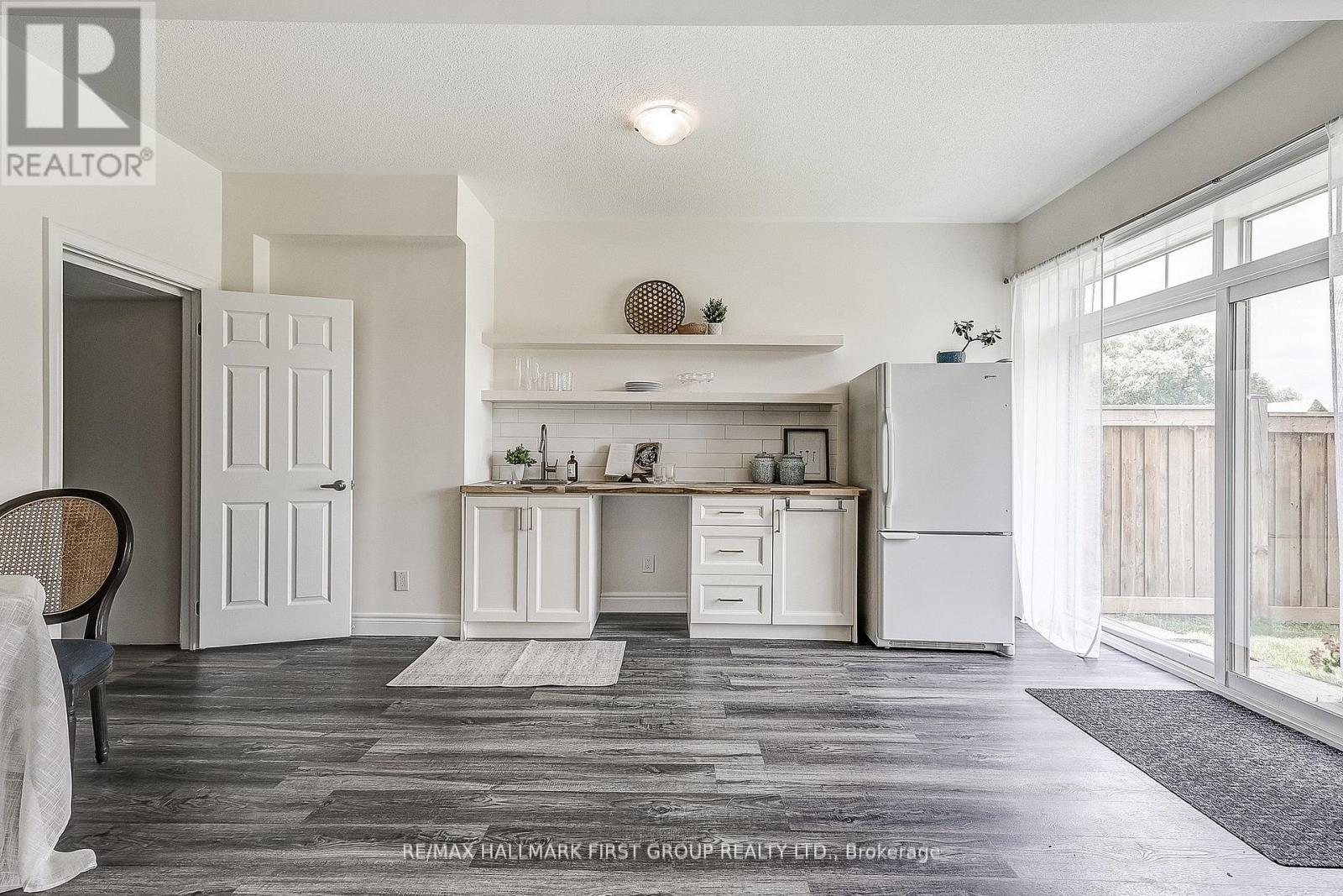 16 BEAVERDAMS DRIVE - 42