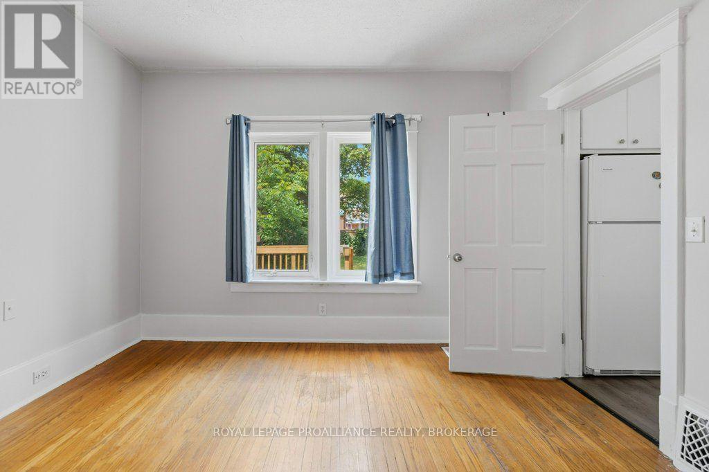 256 COLLINGWOOD STREET - Image 13