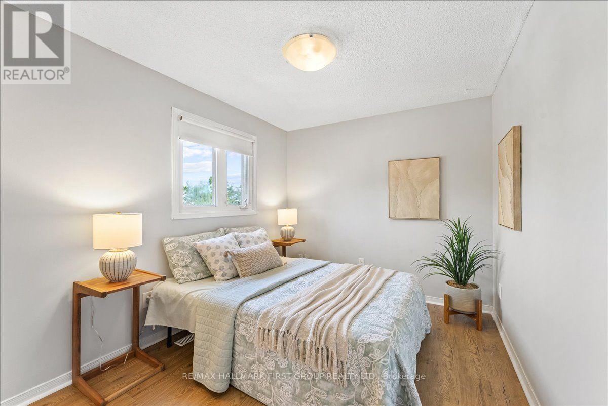 24 FERNBANK PLACE - 12