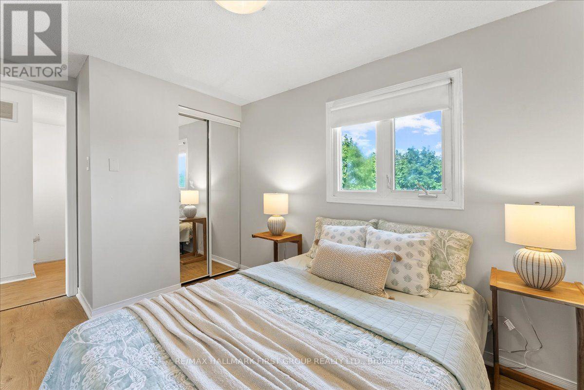 24 FERNBANK PLACE - 13