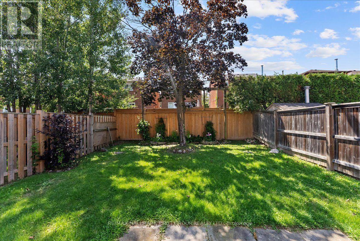 24 FERNBANK PLACE - 28