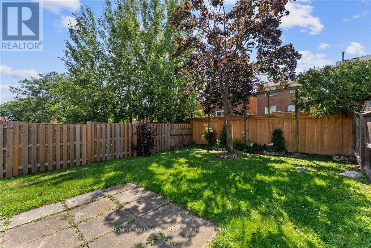 24 FERNBANK PLACE - 29