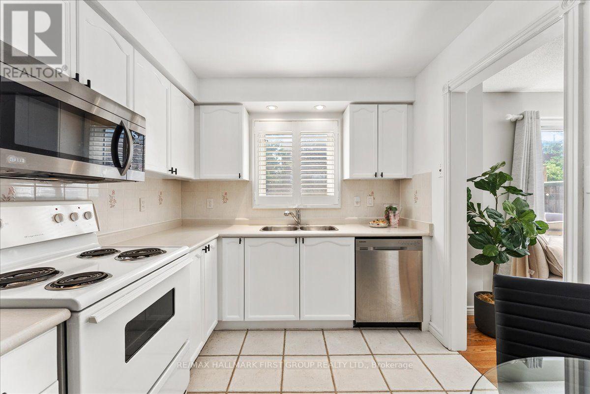 24 FERNBANK PLACE - 6