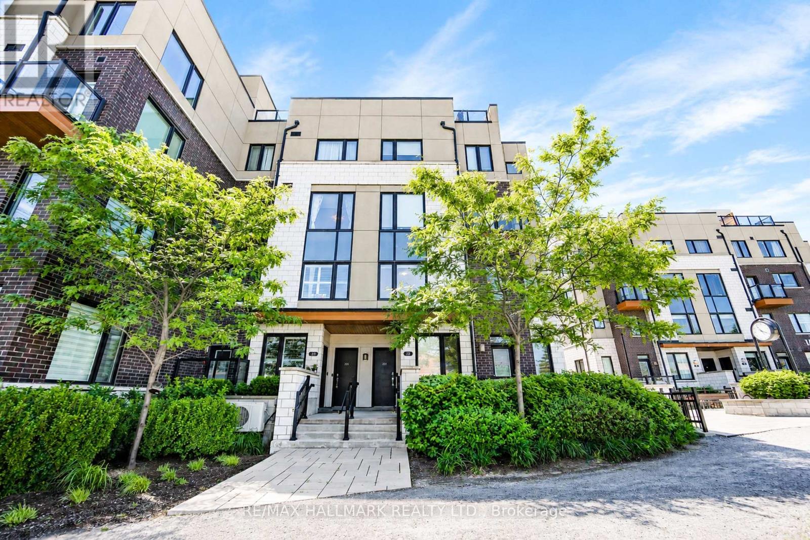 212 - 1555 KINGSTON ROAD