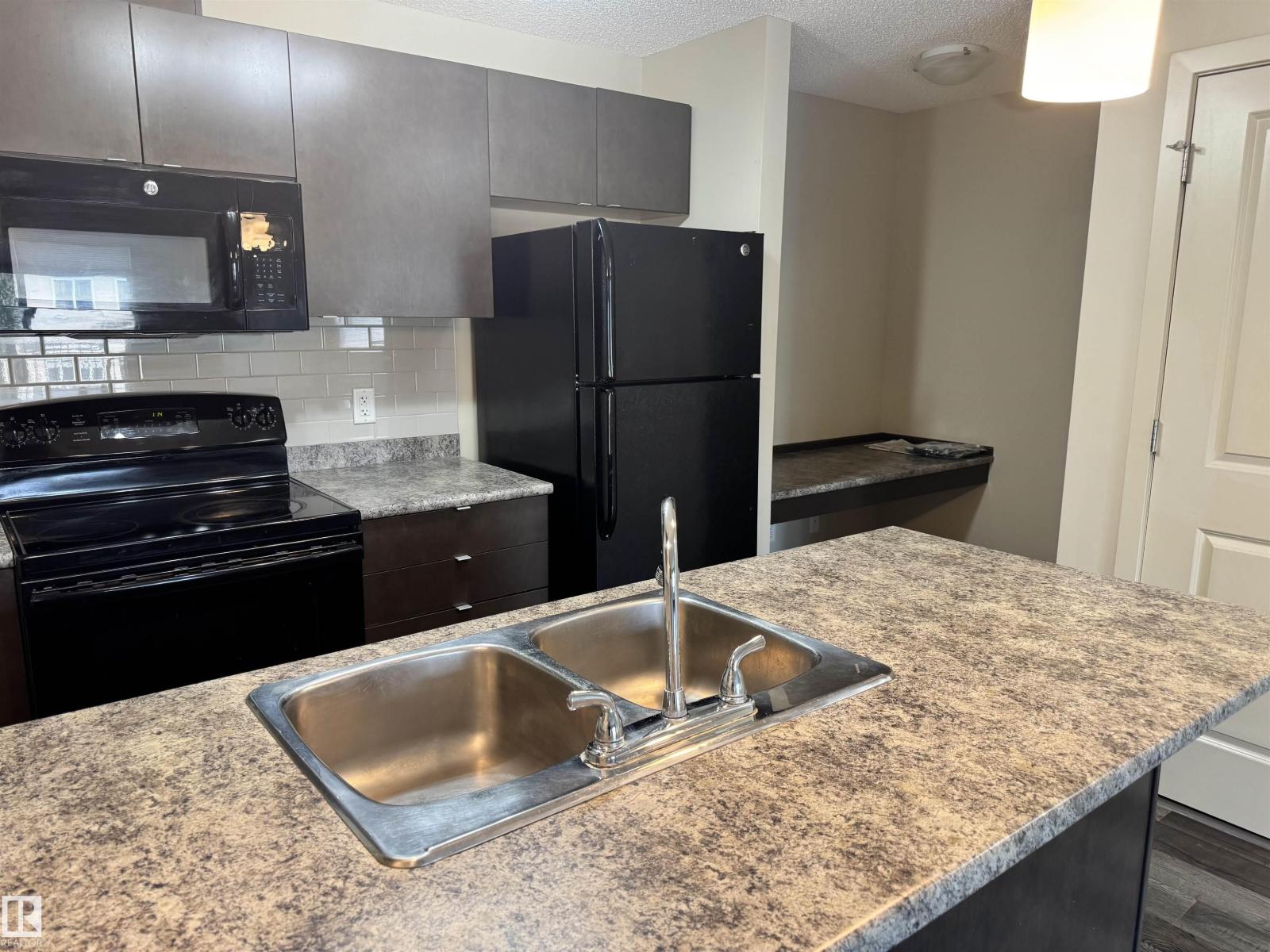 #212 508 ALBANY WY NW - 13