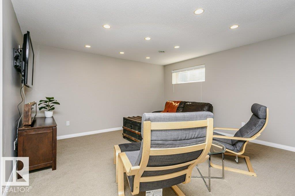 5943 164 AV NW - Image 33