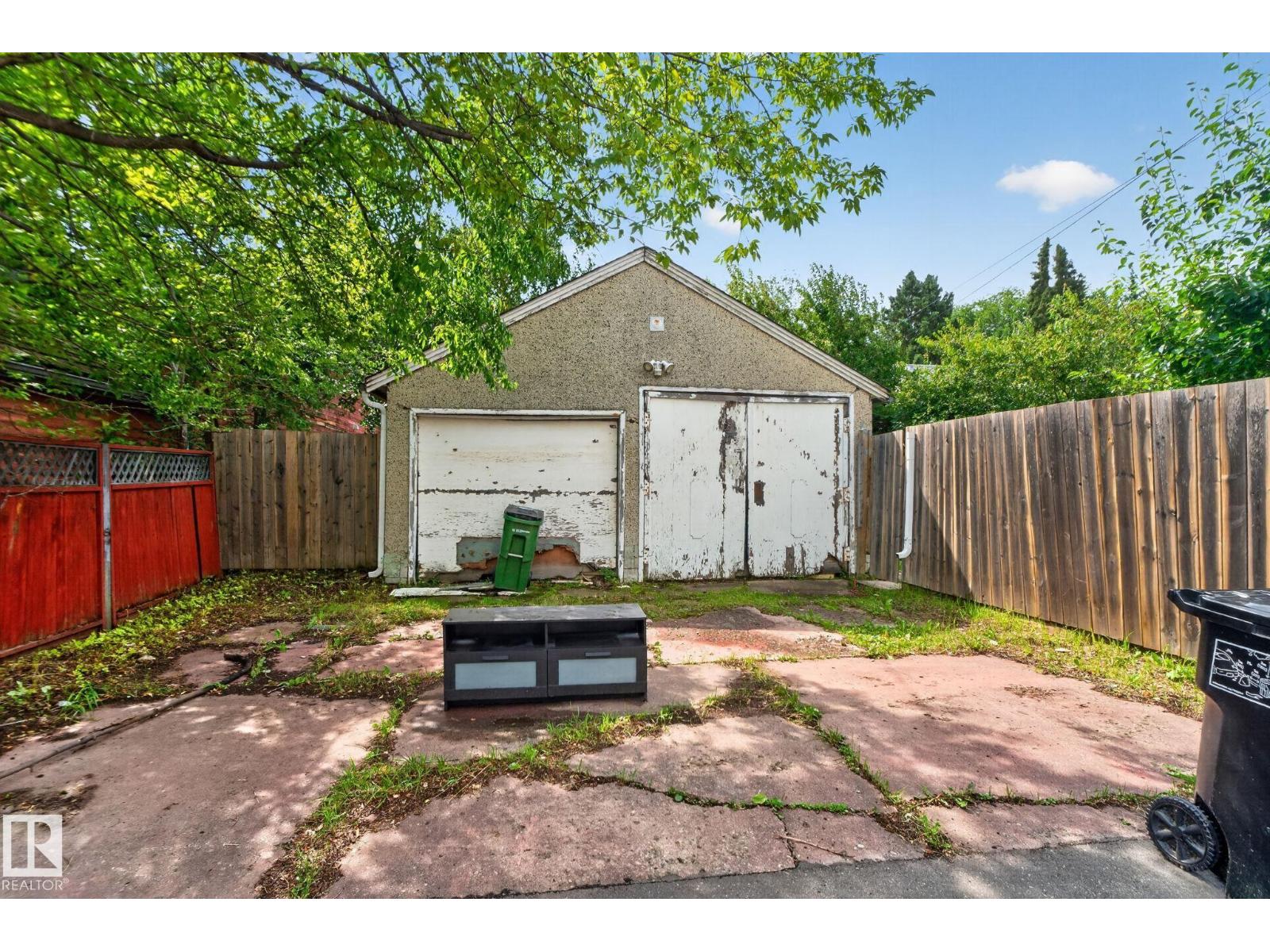 10508 67 AV NW - 3