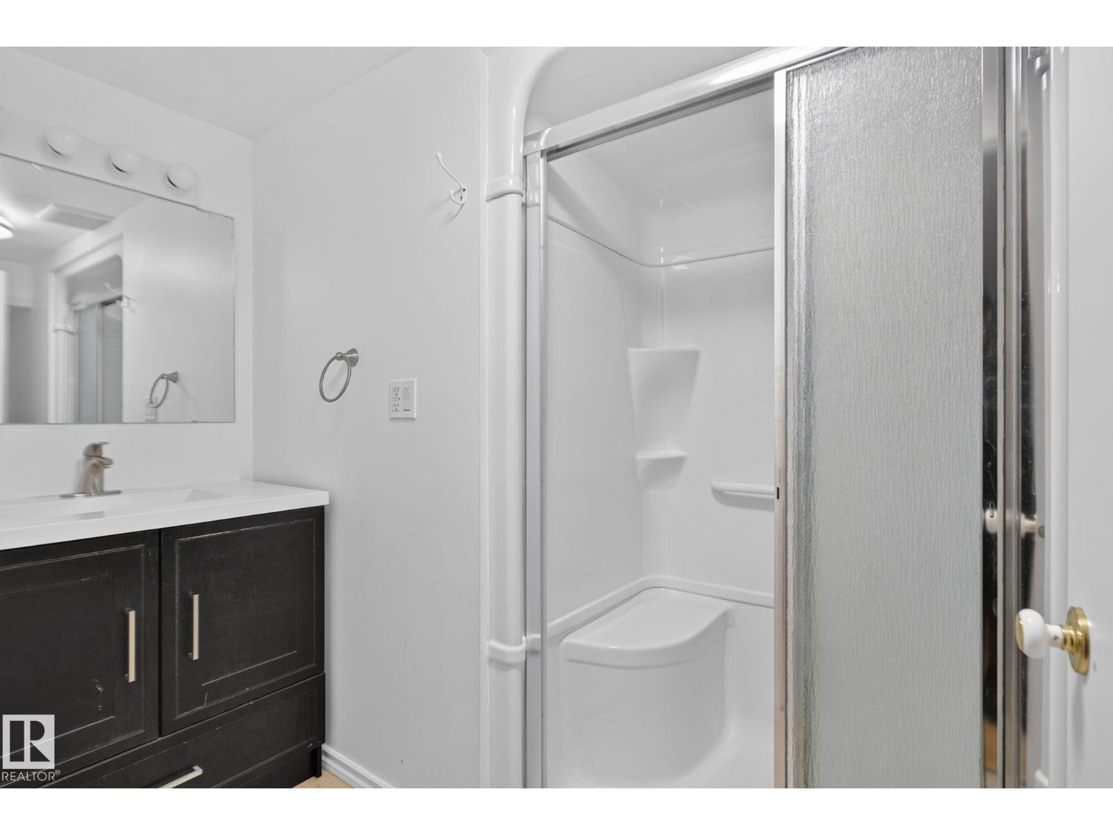 10508 67 AV NW - 20