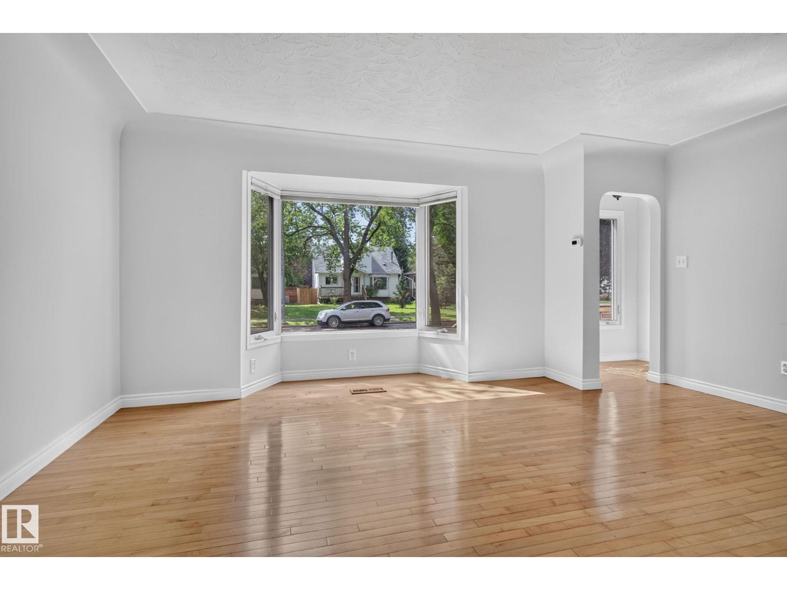 10508 67 AV NW - Image 9