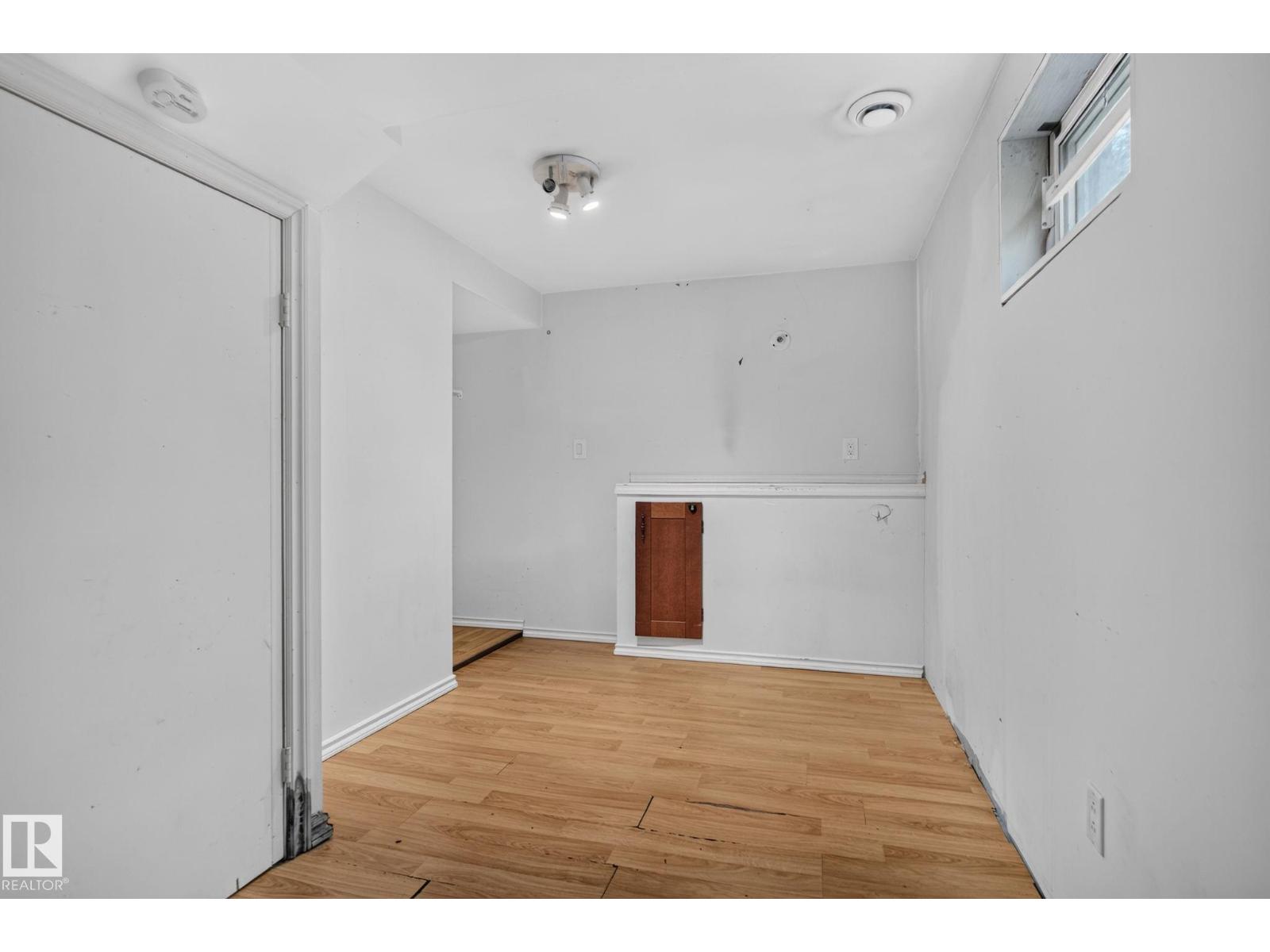 10508 67 AV NW - Image 16
