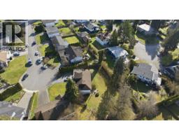 7148 Cardinal Court, Burnaby, BC V5A1Y7 Photo 6