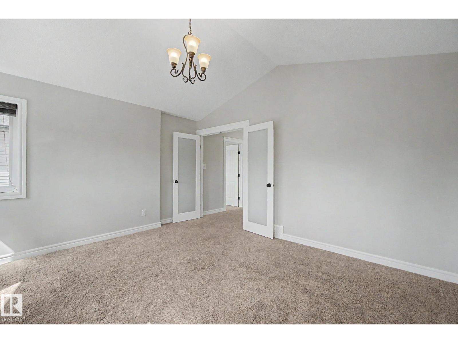 15868 10 AV SW - Image 29