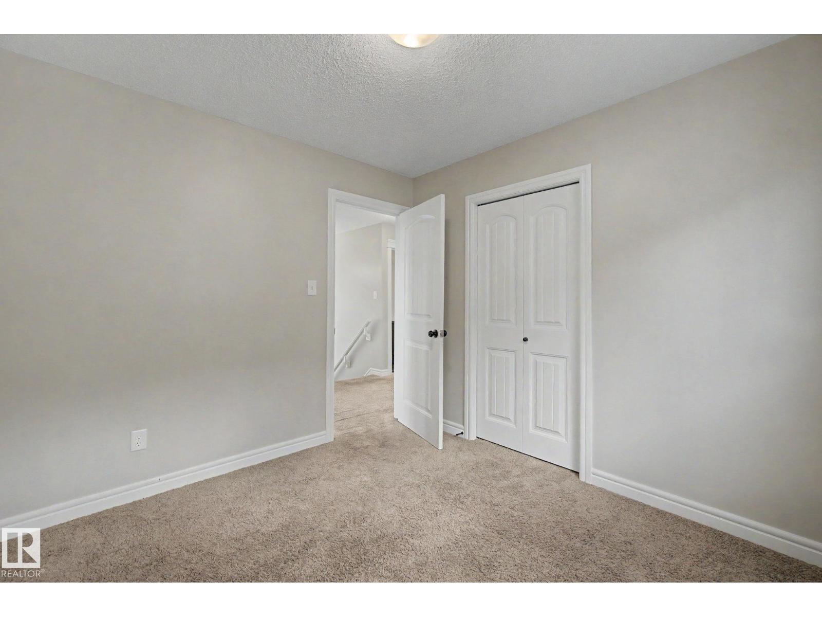 15868 10 AV SW - 37