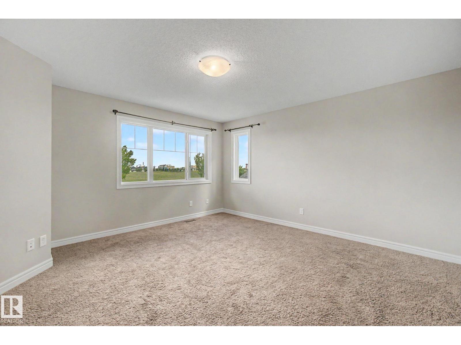 15868 10 AV SW - Image 38