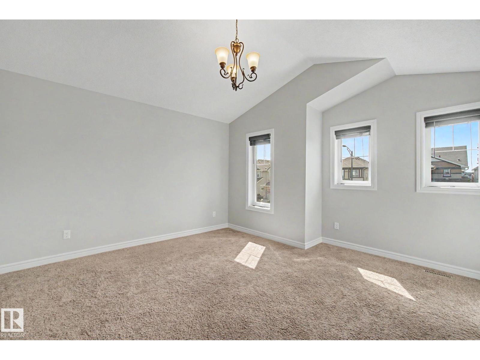 15868 10 AV SW - 26