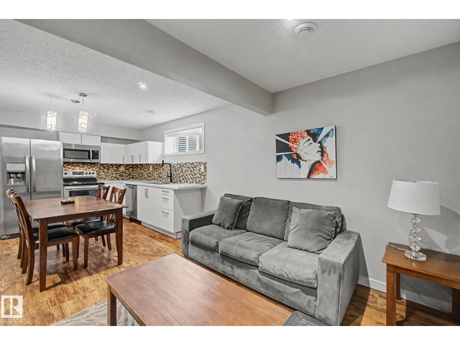 15868 10 AV SW - Image 52