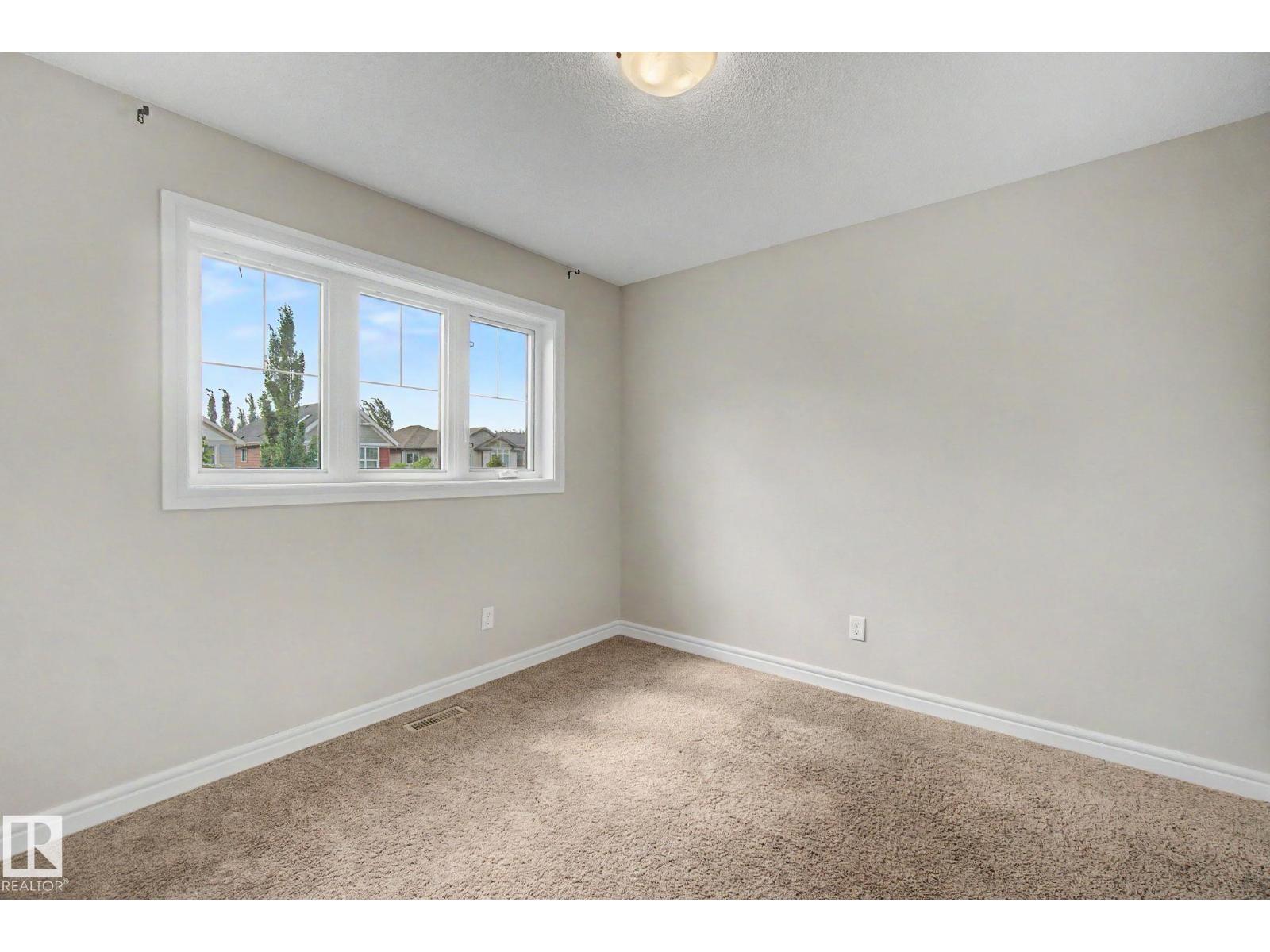 15868 10 AV SW - 31