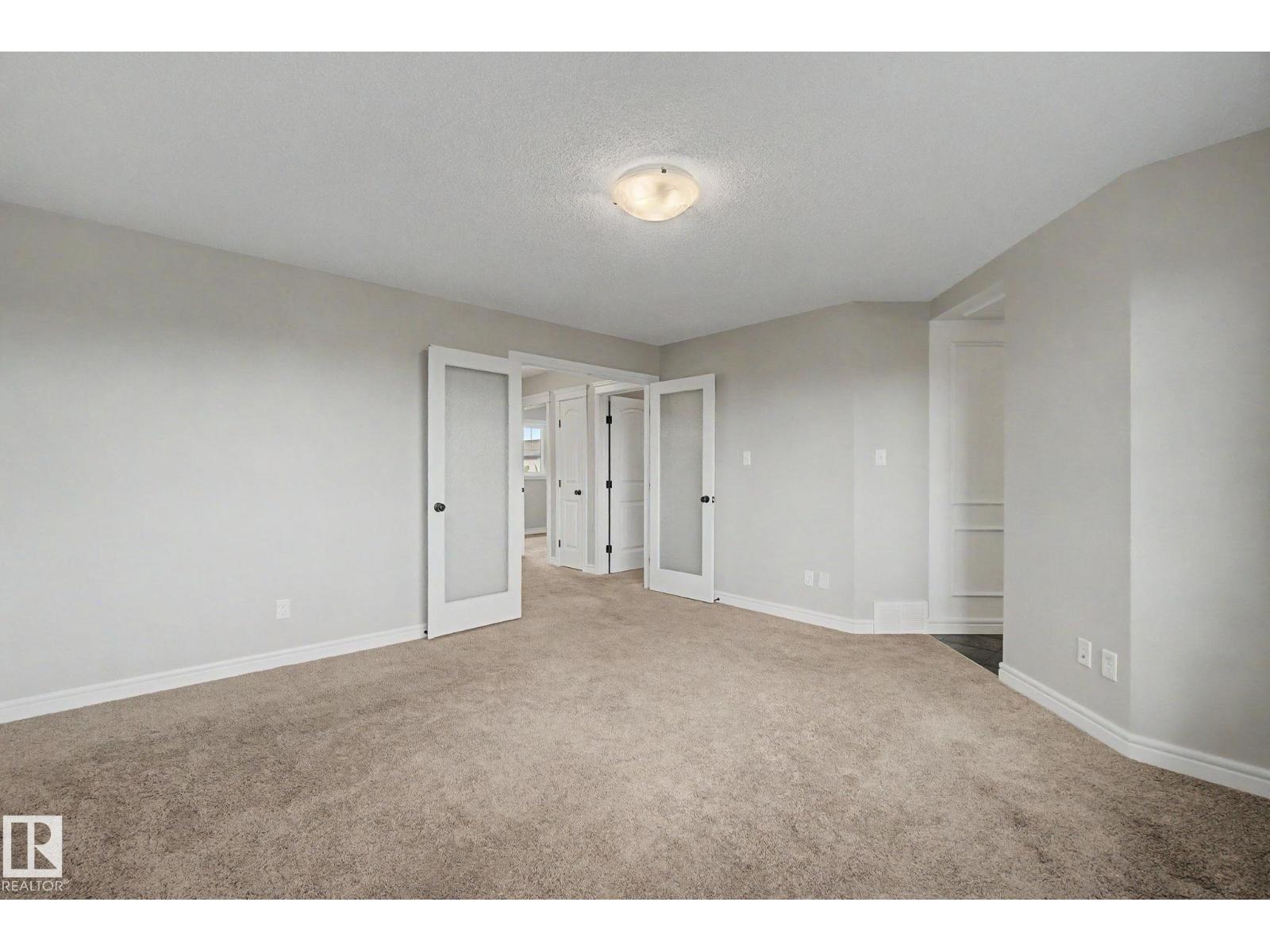 15868 10 AV SW - 40