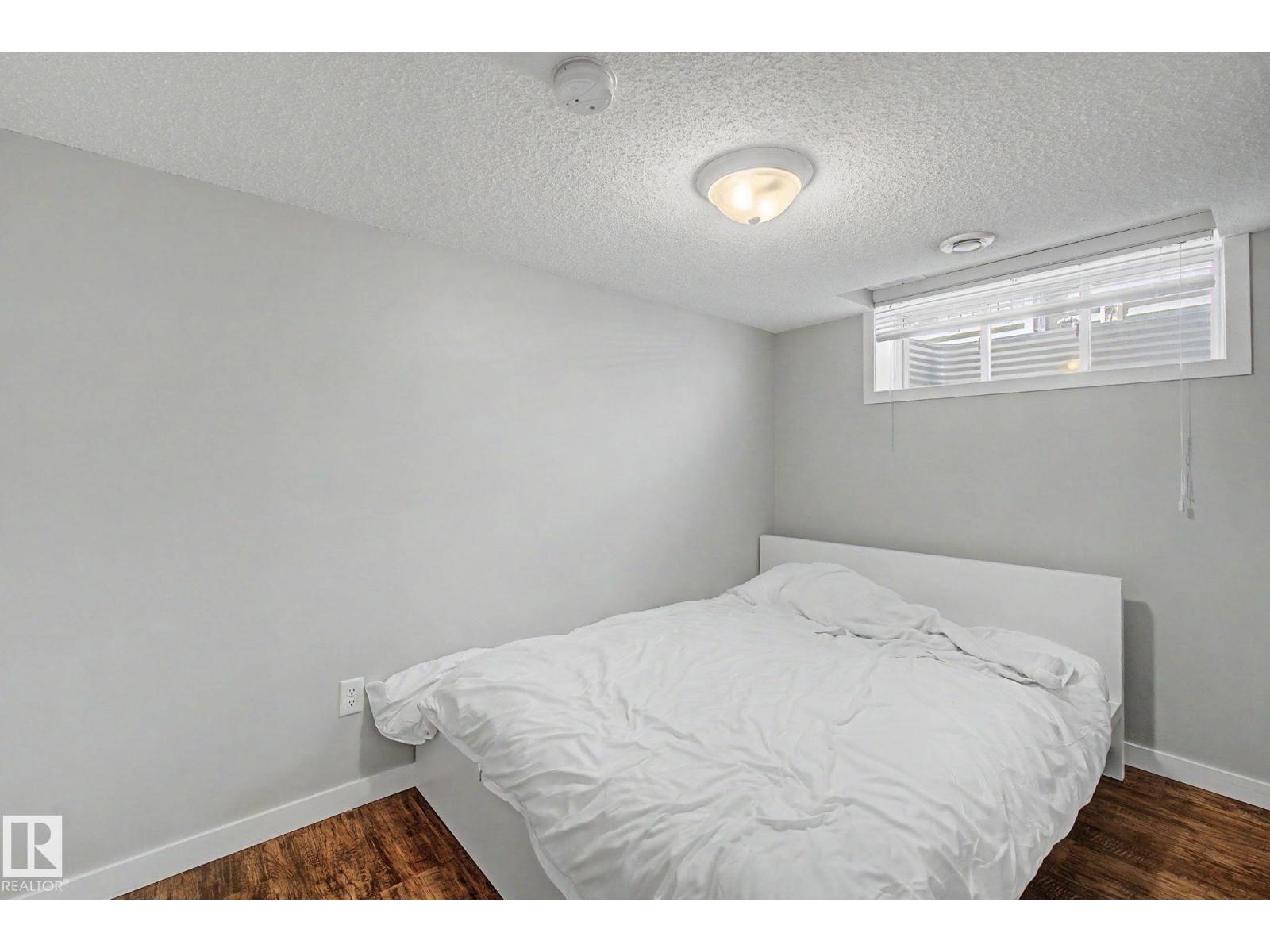 15868 10 AV SW - Image 57