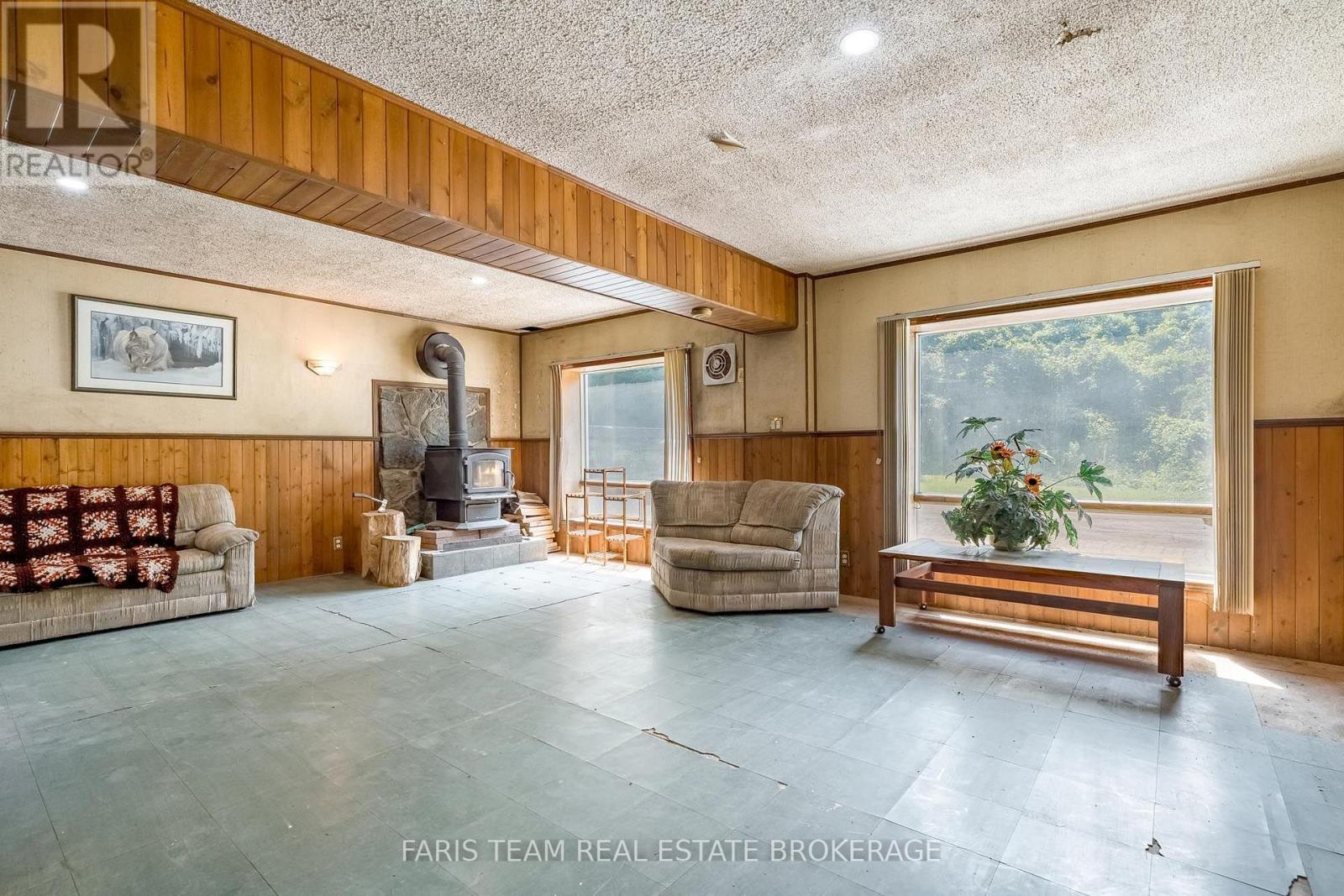 5809 10TH SIDE ROAD - 20