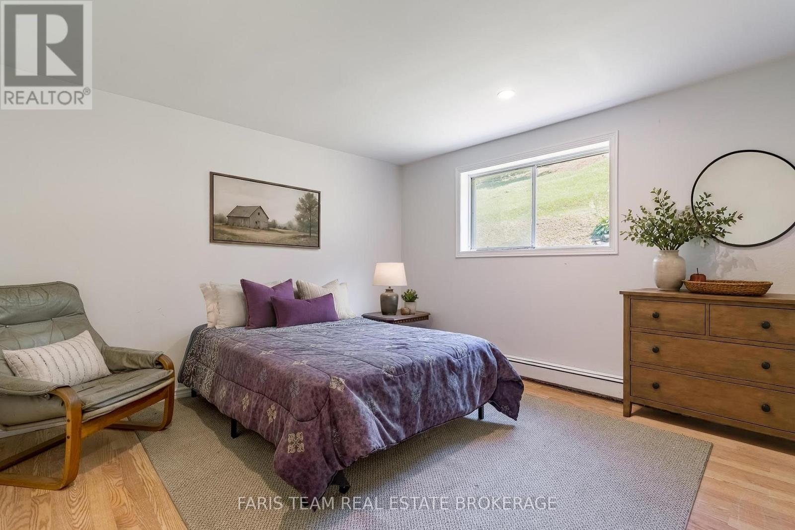 5809 10TH SIDE ROAD - 25