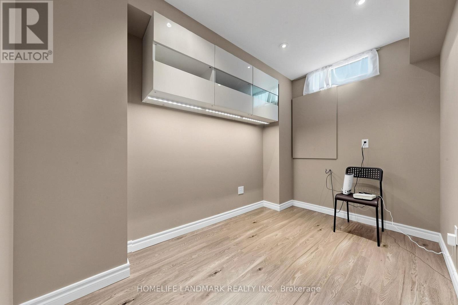 4 MERTON STREET - 25