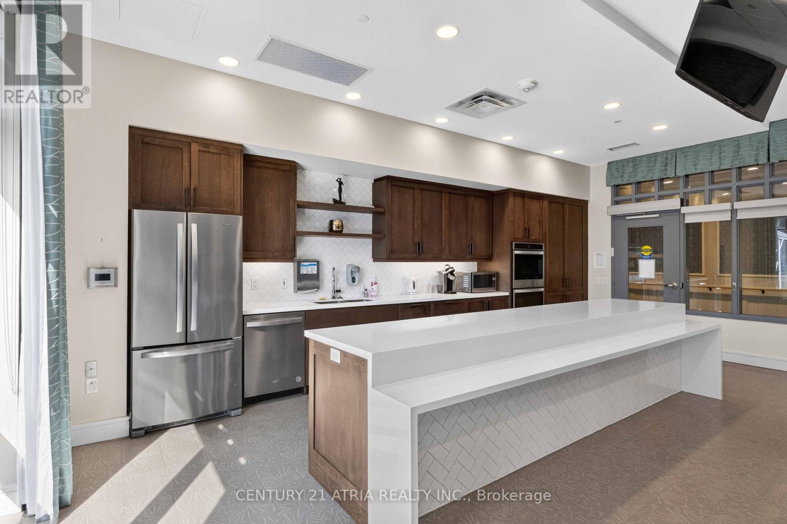 #317 460 WILLIAM GRAHAM DRIVE - 35
