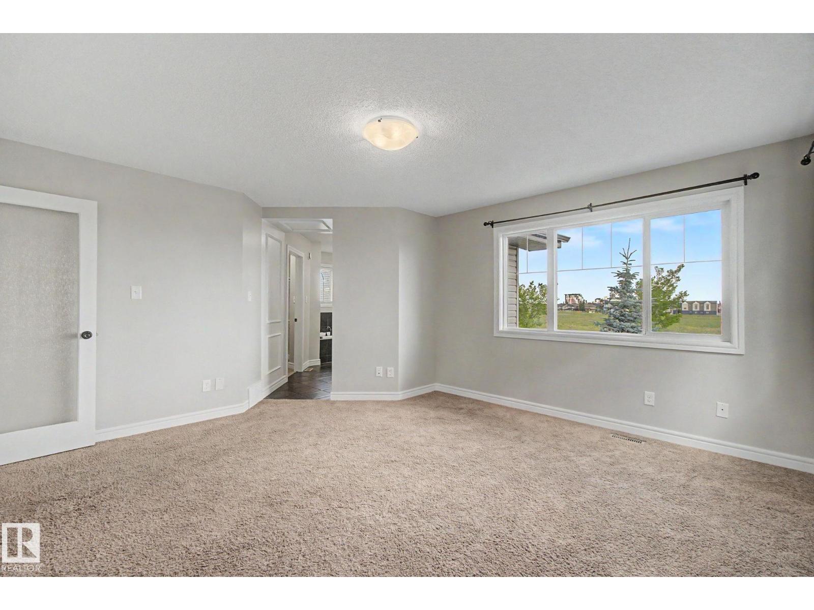 15868 10 AV SW - Image 39