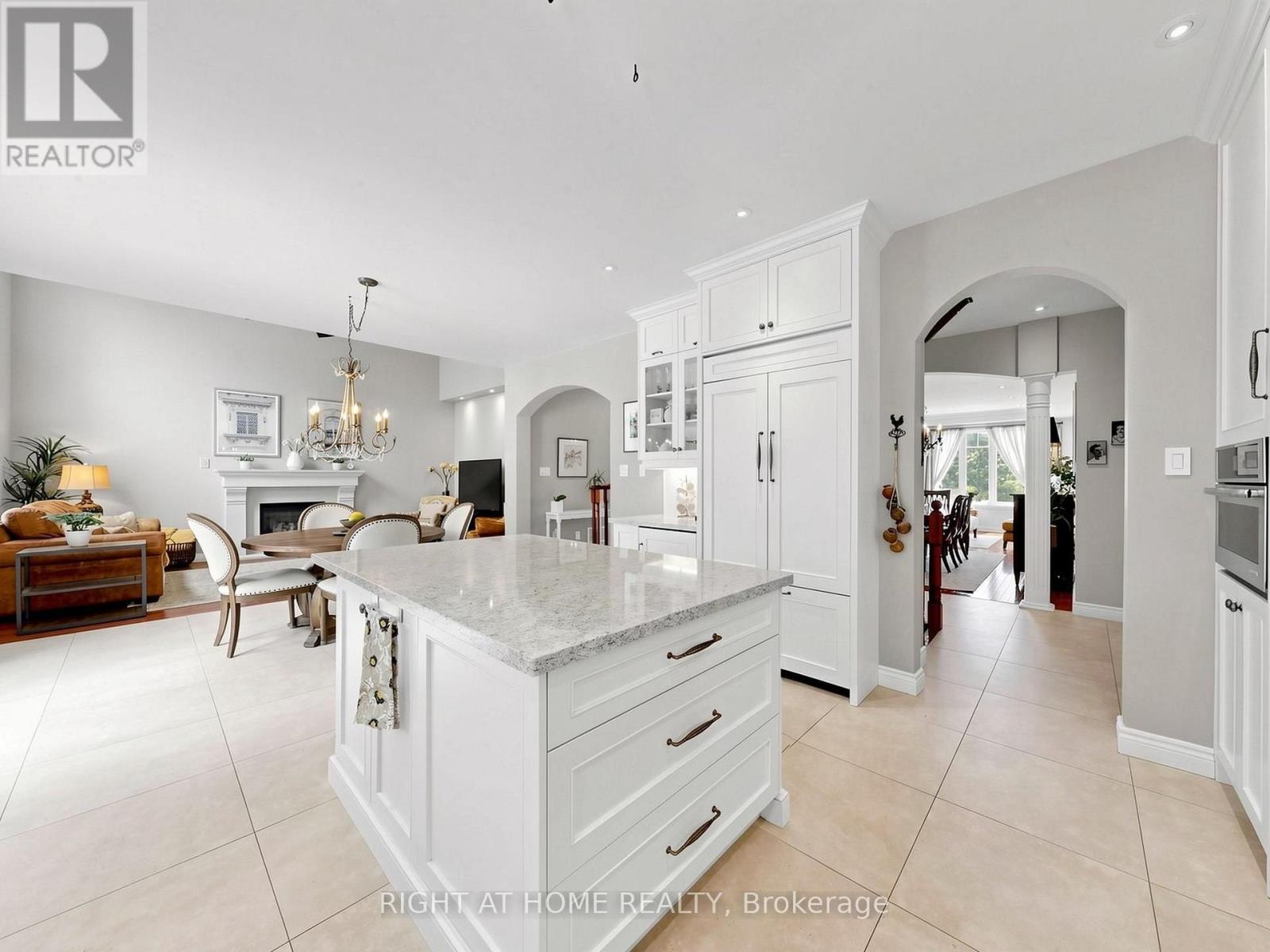 32 LAKE FOREST DRIVE - 16