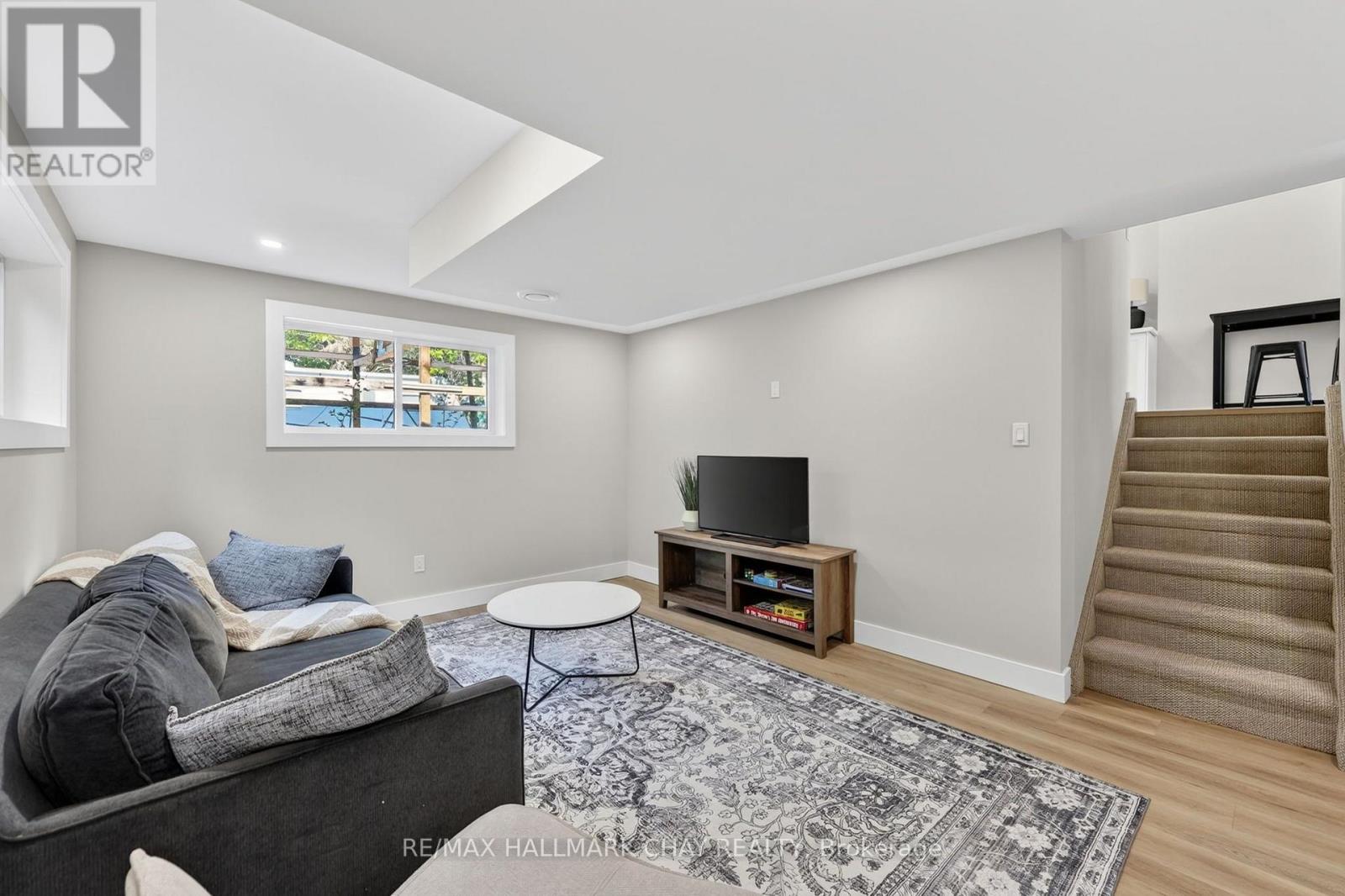 8717 BEACHWOOD ROAD - 8
