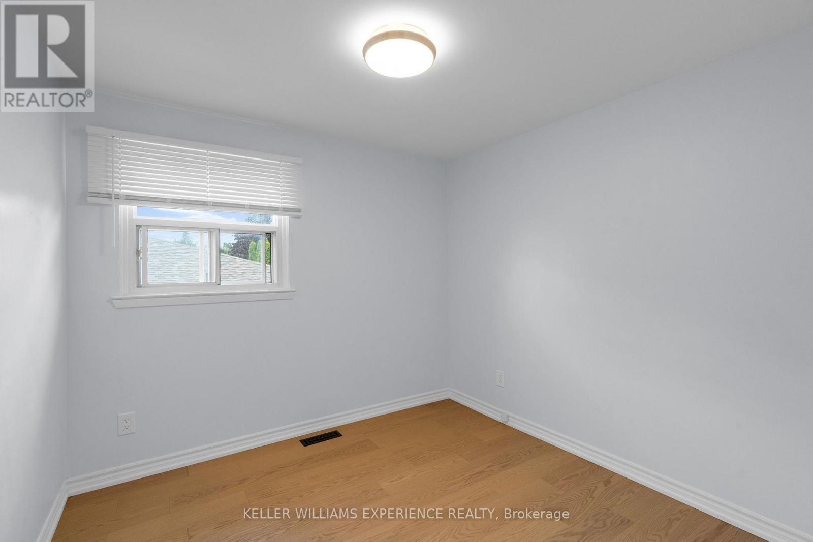 49 DAPHNE CRESCENT - 10