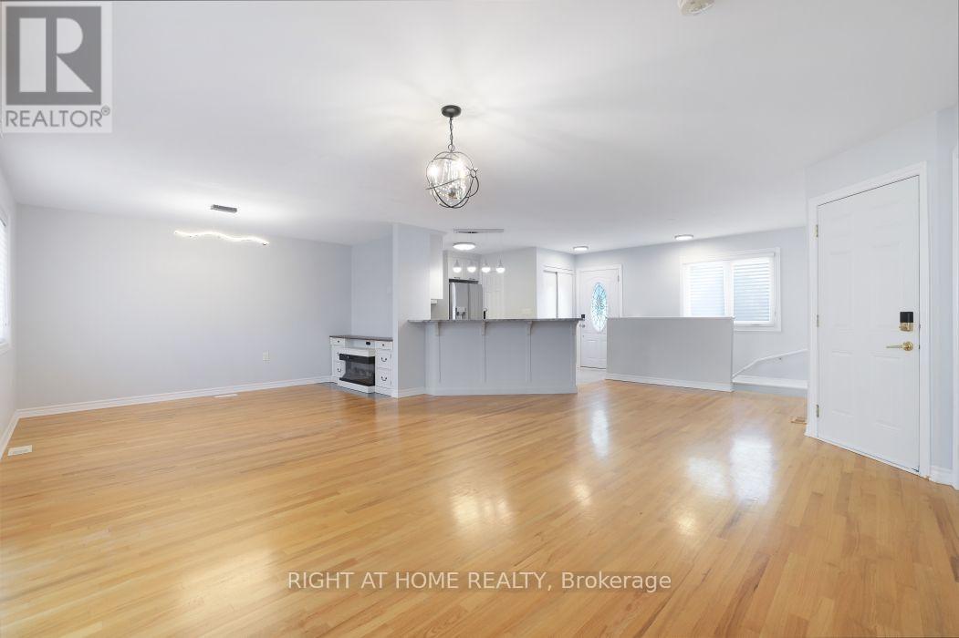 2 Bed, 2 Bath House for Sale in Ottawa – 527 PUMPKIN PATCH PRIVATE, Ottawa – MLS# X13644688 - Image 10