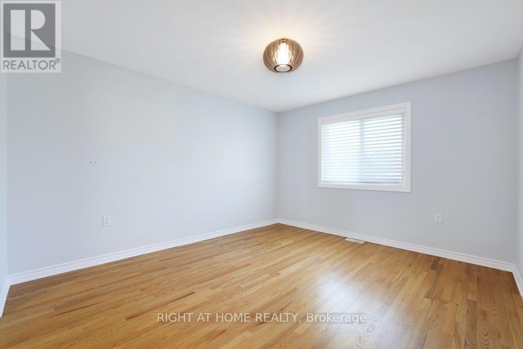 2 Bed, 2 Bath House for Sale in Ottawa – 527 PUMPKIN PATCH PRIVATE, Ottawa – MLS# X13644688 - Image 18