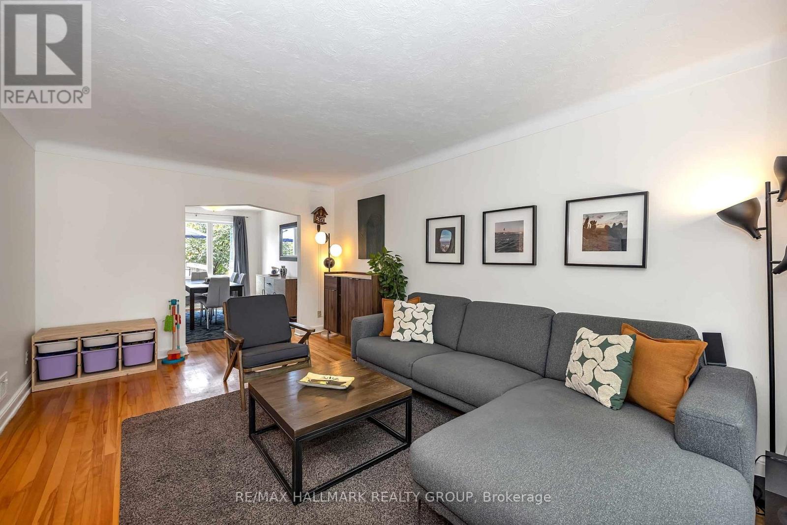 3 Bed, 2 Bath House for Sale in Ottawa – 2100 BLOSSOM DRIVE, Ottawa – MLS# X13644696 - Image 9