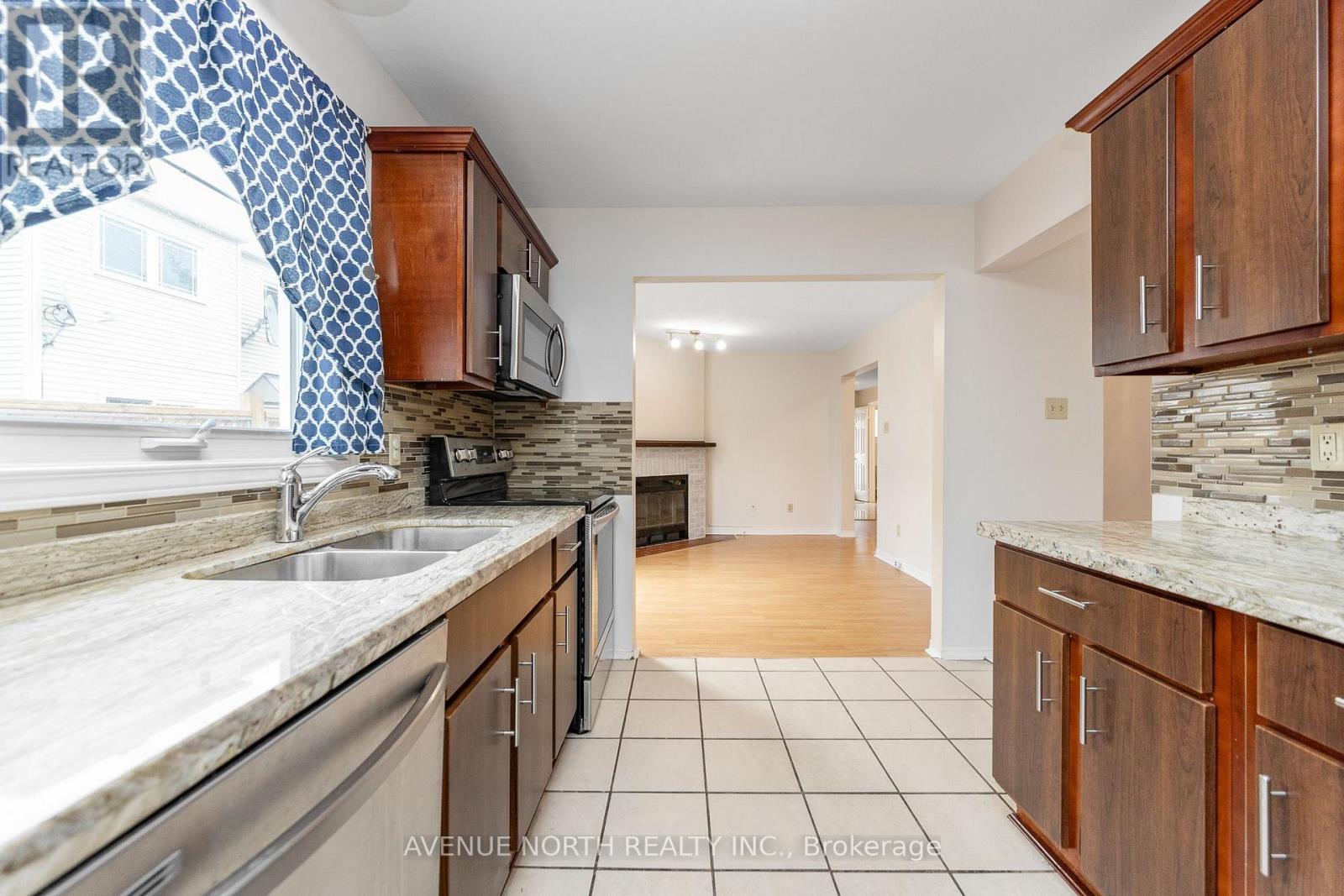 5 Bed, 4 Bath House for Sale in Ottawa – 861 KARSH DRIVE, Ottawa – MLS# X13644720 - Image 16