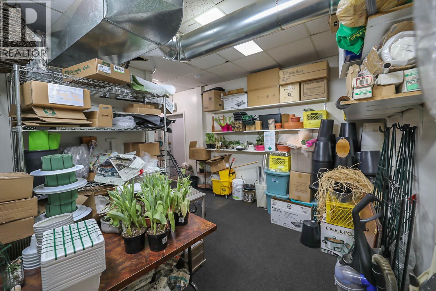 10122/24 MAIN Street, Summerland
