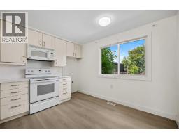 Primary Bedroom - 134 Erin Ridge Road Se, Calgary, AB T2B2W9 Photo 8